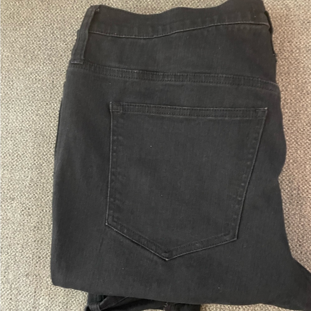 Madewell Roadtripper black wash jeans
